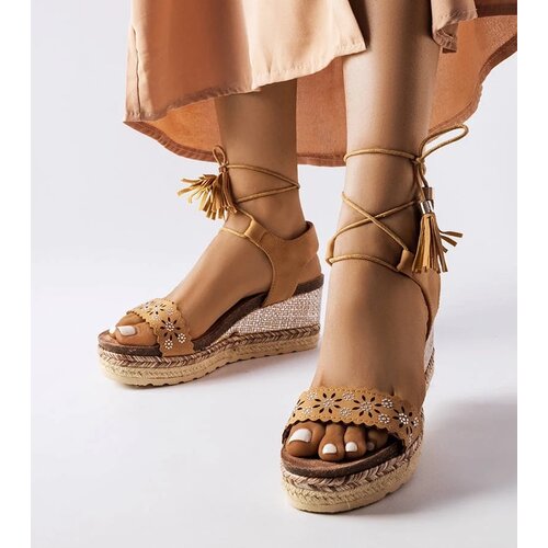 D/CEO Yellow sandals Dolores Cene