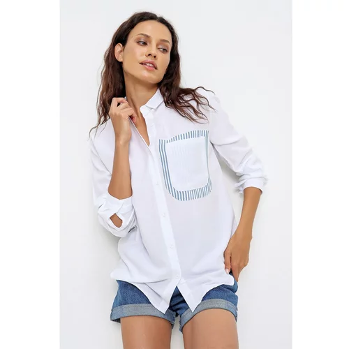 Trend Alaçatı Stili Women's White Asymmetrical Cut Woven Shirt