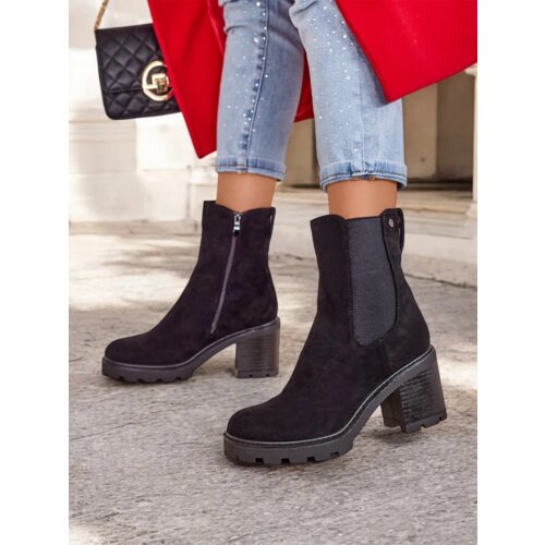Resti Eko-suede women's ankle boots on a post Weggis Cene