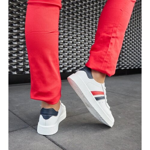 D/CEO White trainers Justar Cene