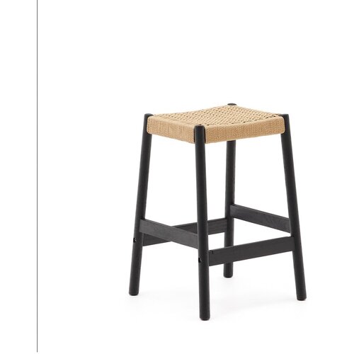 Kave Home Crne/u prirodnoj boji barske stolice u setu 2 kom od punog hrasta (visine sjedala 66 cm) Yalia &amp;ndash; Slike