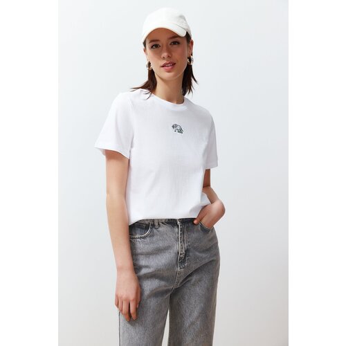 Trendyol White 100% Cotton Embroidery Regular/Regular Fit Knitted T-Shirt Slike