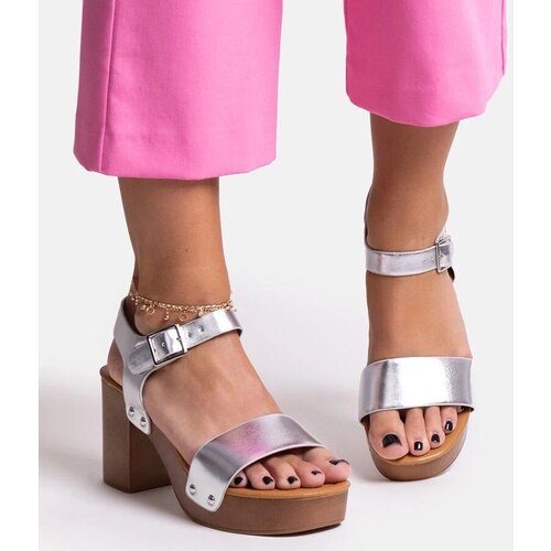 D/CEO Black sandals on a block heel Millo Cene