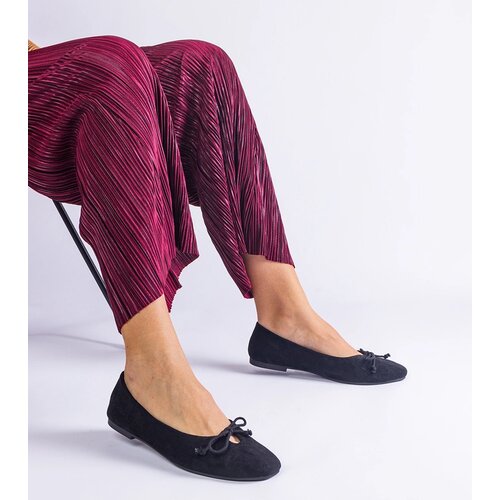 Gemre Black ballet flats with a decorative bow Pollinos Cijene