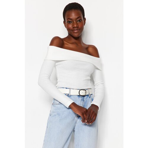 Trendyol Ecru Knitwear Look Carmen Collar Fitted/Skinned Crop Knitted Blouse Slike