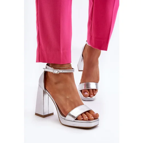 Kesi Fashionable silver suede sandals Merila with square heels