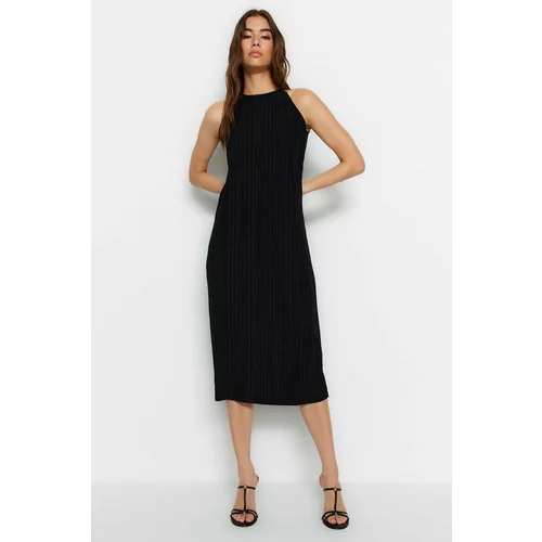 Trendyol Black Shift/Plain Zero Sleeve Midi Pleated Knitted Dress