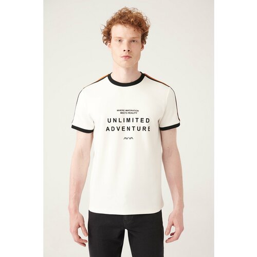 Avva Men's White Crew Neck Printed Shoulder Stripe Standard Fit Regular Fit T-shirt Slike