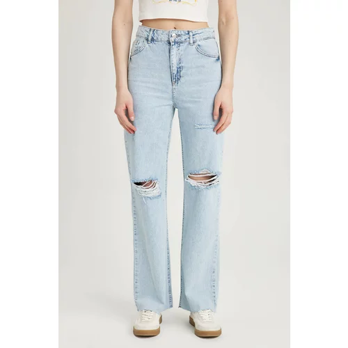 Defacto 90's Wide Leg Ripped Detailed Cropped Cut-Length Jeans