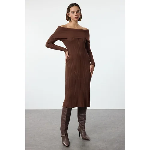 Trendyol Brown Midi Knit Basic Carmen Collar Dress