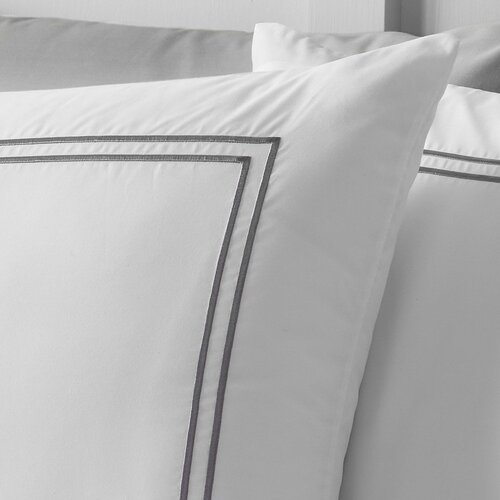 Catherine Lansfield Bijela satenska posteljina za krevet za jednu osobu 135x200 cm So Soft Mono Satin Stitch &amp;ndash; Slike