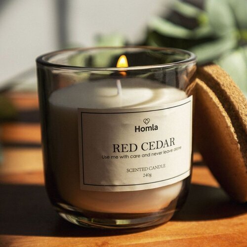 Mirisna sveća VERDE Red Cedar 240g - HML Slike
