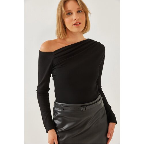 Bianco Lucci Women's Shoulder Detailed Blouse 2067 Slike