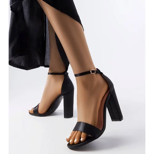 D/CEO Black sandals on a block heel Millo