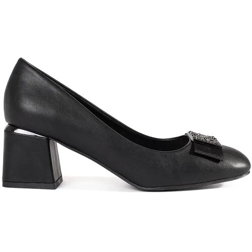 GOODIN Black pumps on a heel Cene