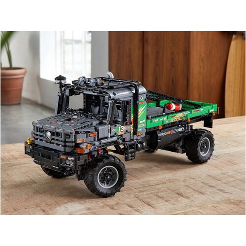 Lego Technic™ tekmovalni tovornjak 4x4 Mercedes-Benz Zetros 42129 Cene