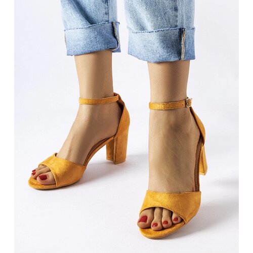 D/CEO Yellow sandals Dolores Slike