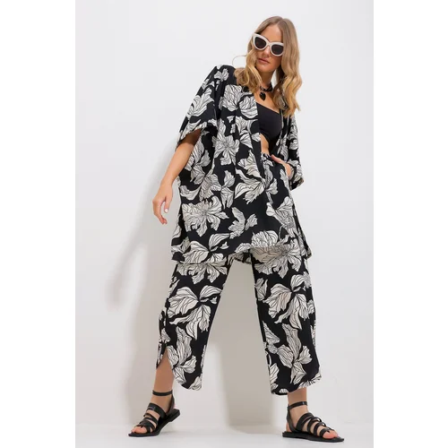 Trend Alaçatı Stili Women's Black Palazzo Pants And Patterned Woven Viscose Kimono Suit