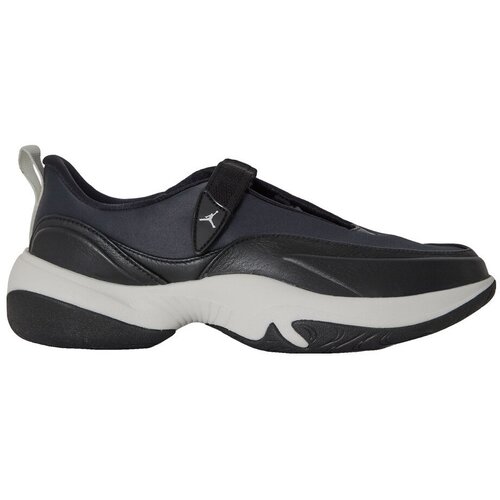Nike Modne superge Baskets pointe cuir Črna Slike