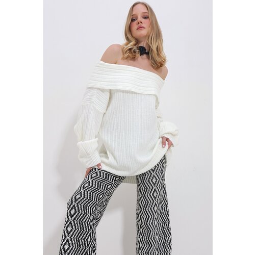 Trend Ala&amp;ccedil;atı Stili Women&amp;#039;s Ecru Madonna Collar Ribbed Oversize Sweater Slike