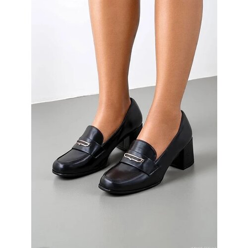 Resti Women's heeled moccasins Olline Cene