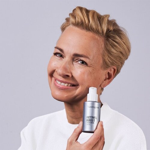 Neutrogena Retinol Boost Duo Pack darovni set dnevna krema za lice Retinol Boost dnevna krema SPF15 50 ml + noćna krema za lice Retinol Boost noćna krema 50 ml za žene Slike