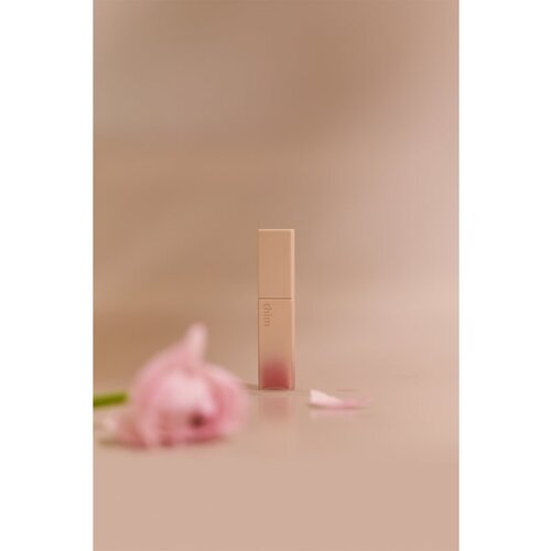 Thim Satin Lip Glaze dugotrajno sjajilo za usne s hidratantnim učinkom nijansa 04 Blushed 6 g Slike
