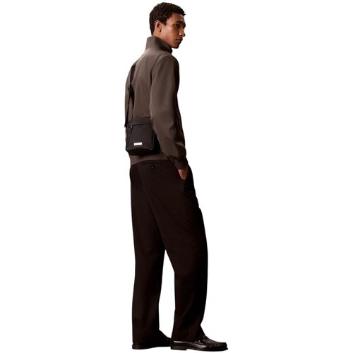 Calvin Klein Jeans Torbe za čez ramo CLEAN REPORTER LV04D3376G Črna Slike