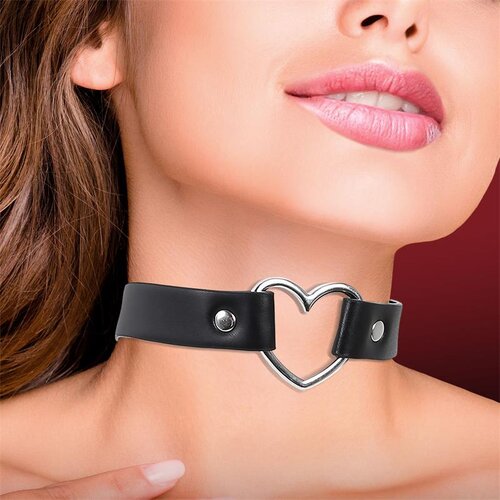 Cinderella Collar with Heart Choker Stile Vegan Lether Black Cijene