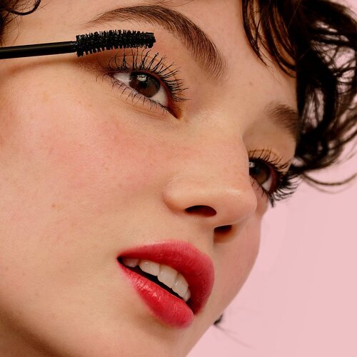 Benefit Fan Fest Fanning &amp;amp; Volumizing Mascara vodoodporna za volumen maskara 4 g Odtenek hyper black Slike