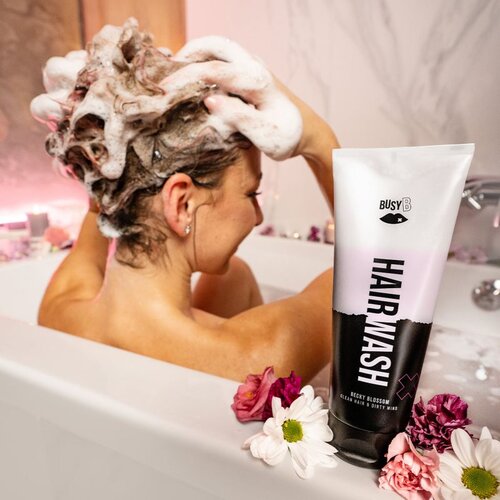 BusyB Hair Wash Becky Blossom &amp;scaron;ampon za ženske 230 ml Slike