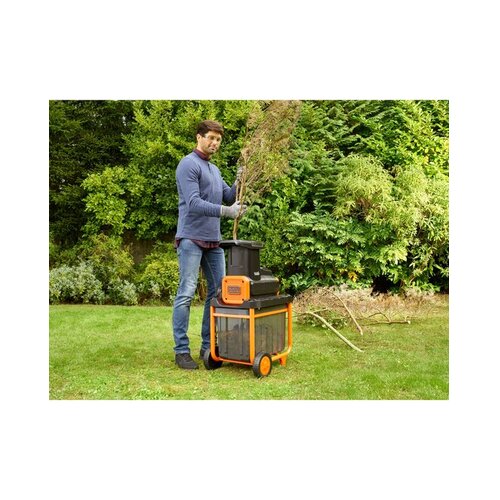 Black &amp;amp; Decker BEGAS5800 Seckalica za grane 2800W Slike