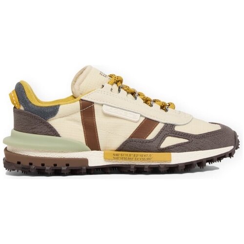 Lacoste Modne superge Elite Active Sneakers - Off White/Dark Brown Večbarvna Slike