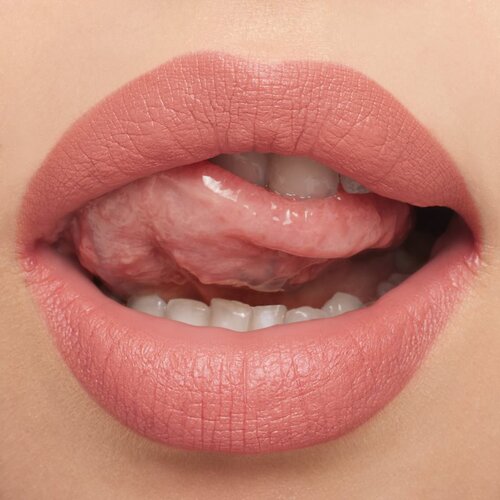 MAC Cosmetics M&amp;middot;A&amp;middot;Cximal Silky Matte Lipstick matirajući ruž za usne nijansa Kinda Sexy 3,5 g Slike