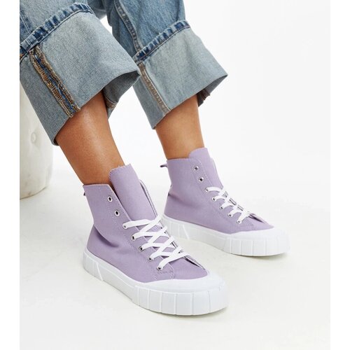 D/CEO Black trainers Beat Cene