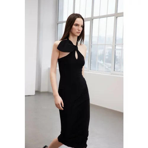 Trendyol Black Limited Edition Cut Out and Accessory Detail Fitted Knitted Dress