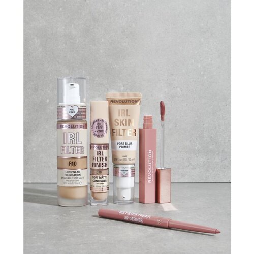 Makeup Revolution IRL Filter kremasti svinčnik za ustnice z mat učinkom odtenek Chai Nude 0,18 g Slike