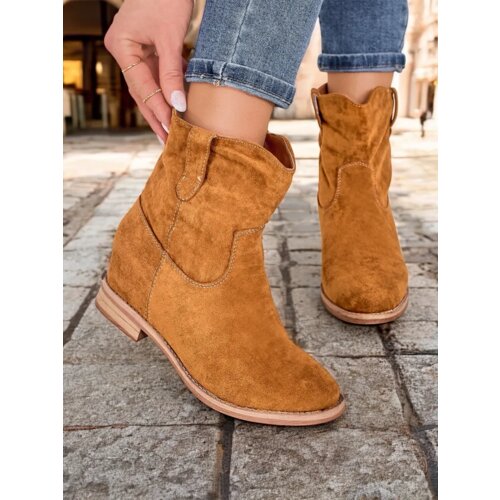 Resti Brown ankle boots a'la cowboy boots on an indoor wedge Jelluma - Footwear Cene