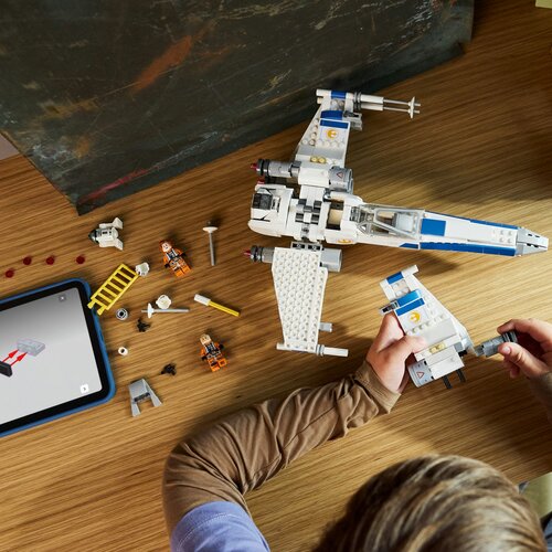 Lego star wars - x-wing starfighter nove republike (75460) Slike
