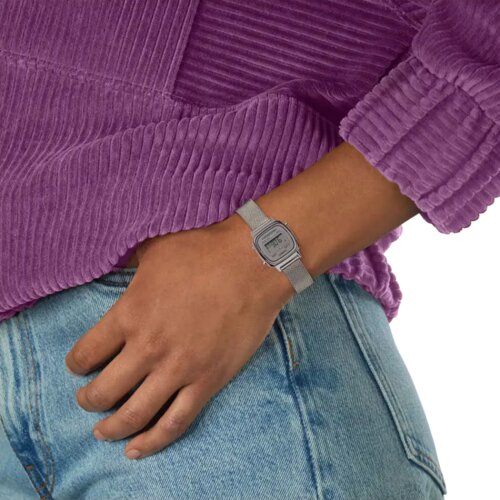  ROČNA URA CASIO LA670WEM-7EF Slike