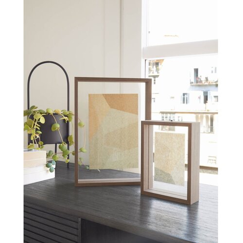 Kave Home Stoječ okvir v naravni barvi 22,5x31,5 cm Flavina &amp;ndash; Slike