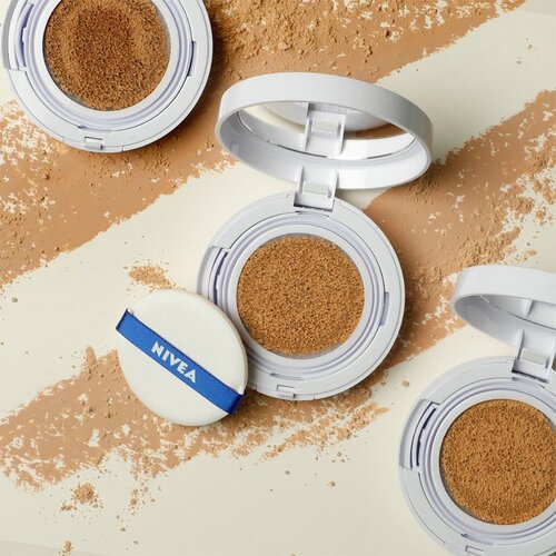 Nivea Hyaluron Cellular Filler 3in1 Care Cushion SPF15 nežna podlaga z blazinico 3v1 15 g odtenek 01 Light Slike