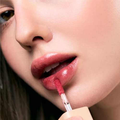 HOUSE OF HUR Glowy Ampoule Tint dolgoobstojni sijaj za ustnice z vlažilnim učinkom odtenek 04 Ginger 4.5 g Slike
