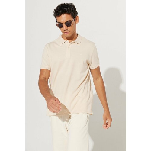ALTINYILDIZ CLASSICS Men's Beige-Ecru Slim Fit Slim Fit Polo Neck 100% Cotton Short Sleeved T-Shirt. Slike