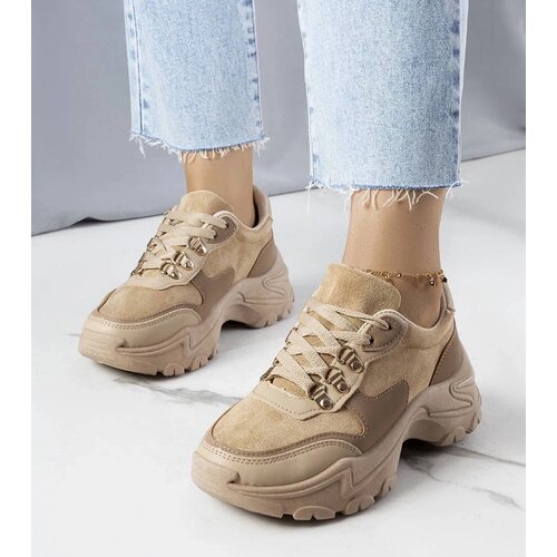 D/CEO White trainers Justar Cene