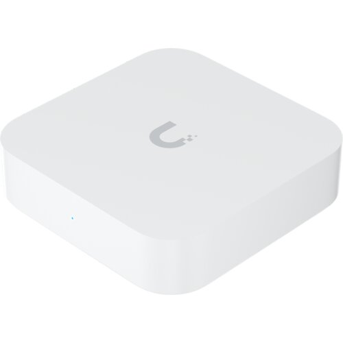 Ubiquiti Gateway Lite; Up to 10x routing performance increase over USG; Managed with a CloudKey, Official UniFi Hosting, or UniFi Network Server; (1) GbE WAN port; (1) GbE LAN port; Compact footprint; USB-C powered (adapter included); Managed with UniFi Network 8.0.7 and later. Cene