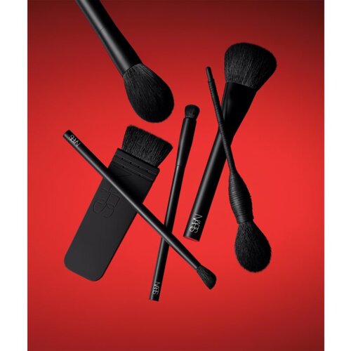 Nars Soft Matte Complete Concealar Brush čopič za nanos korektorja #11 1 kos Slike
