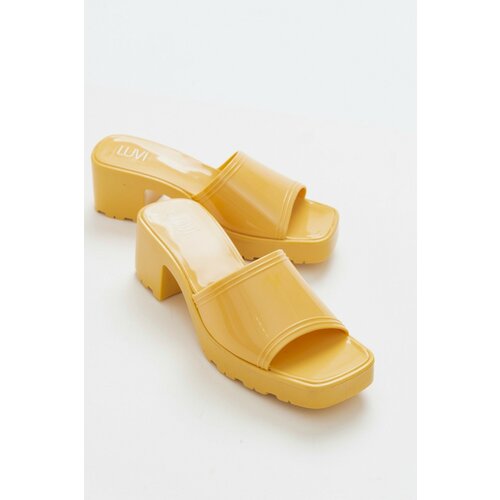 LuviShoes 250 Yellow Women's Heeled Slippers Slike