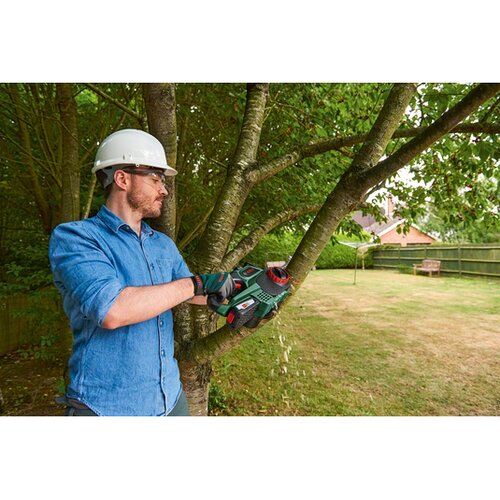 Bosch Akumulatorska verižna žaga UniversalChain 18 Power for All (18 V, brez baterije in polnilnika, dolžina rezila: 20 cm) Slike