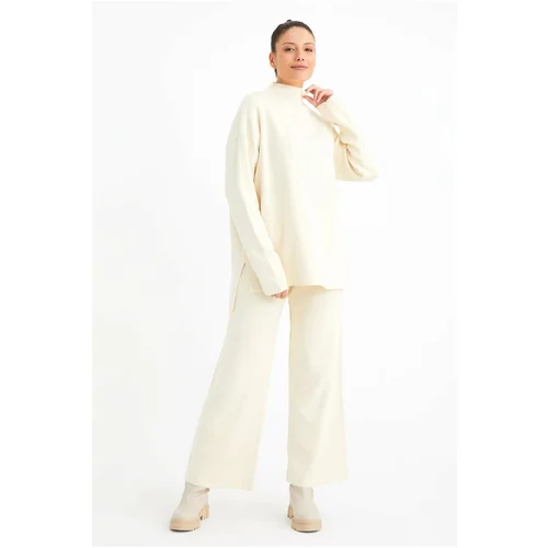 Laluvia Cream High Neck Knitwear Suit